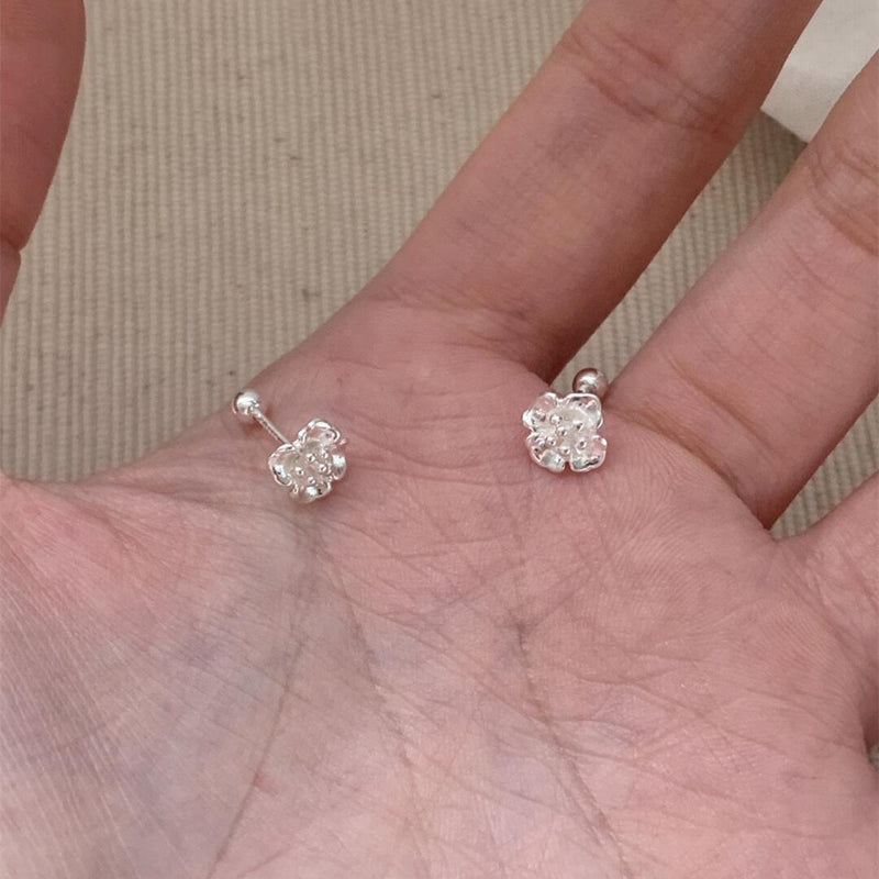 Orecchino artigianale delicato