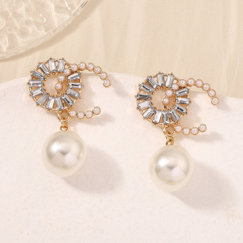 Orecchino elegante per ogni occasione