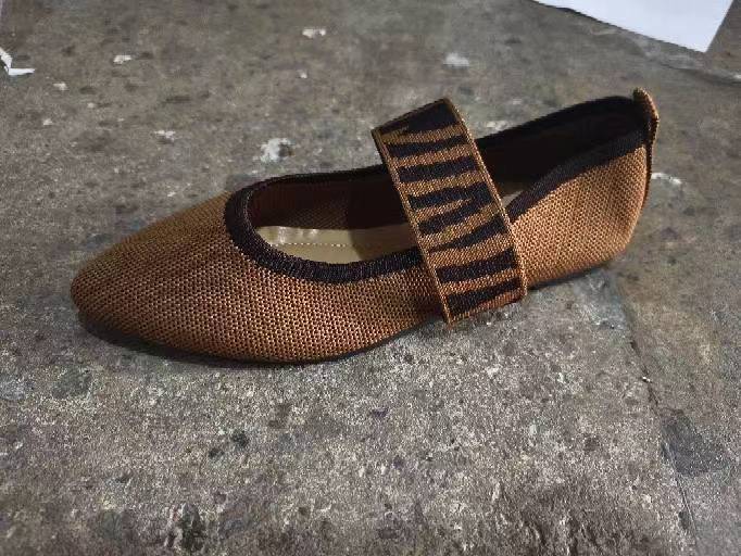 Scarpe Ortopediche Aggraziate dal Look Moderno