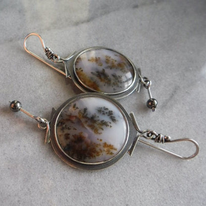 Orecchino classico dal fascino senza tempo