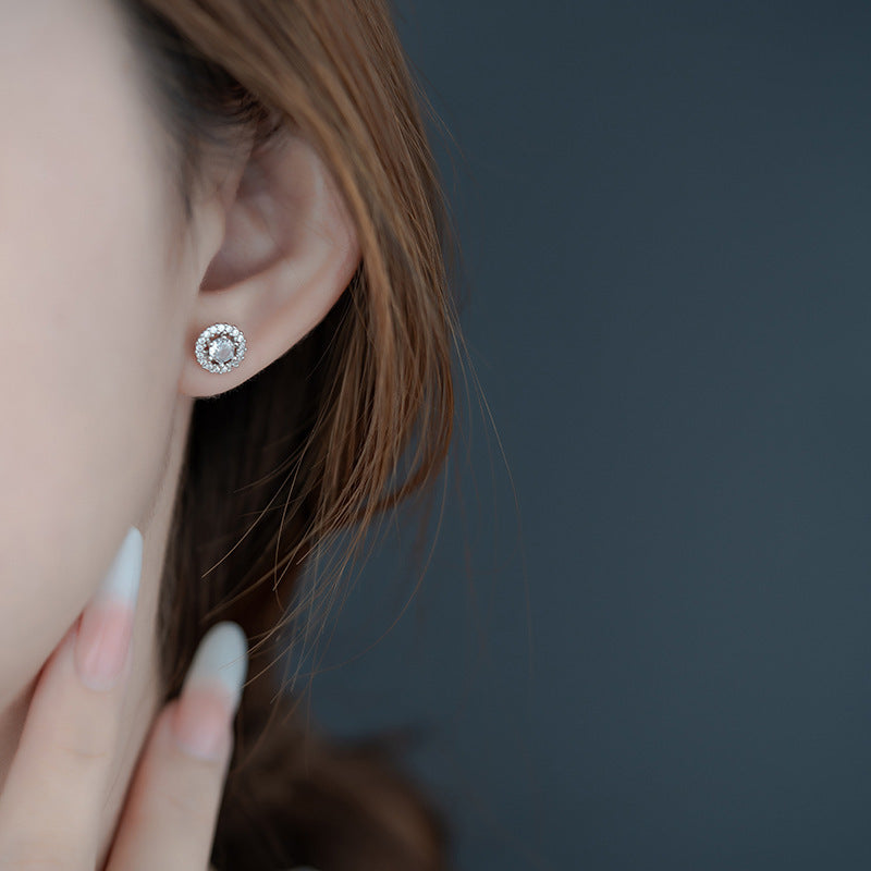 Orecchino affascinante per ogni occasione