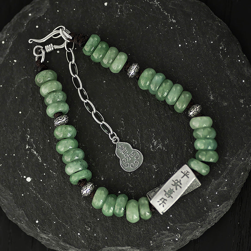 Gioiello artigianale delicato