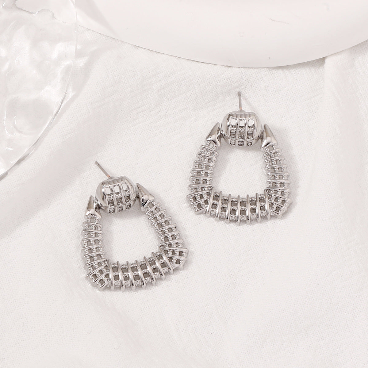 Orecchino classico dal fascino senza tempo