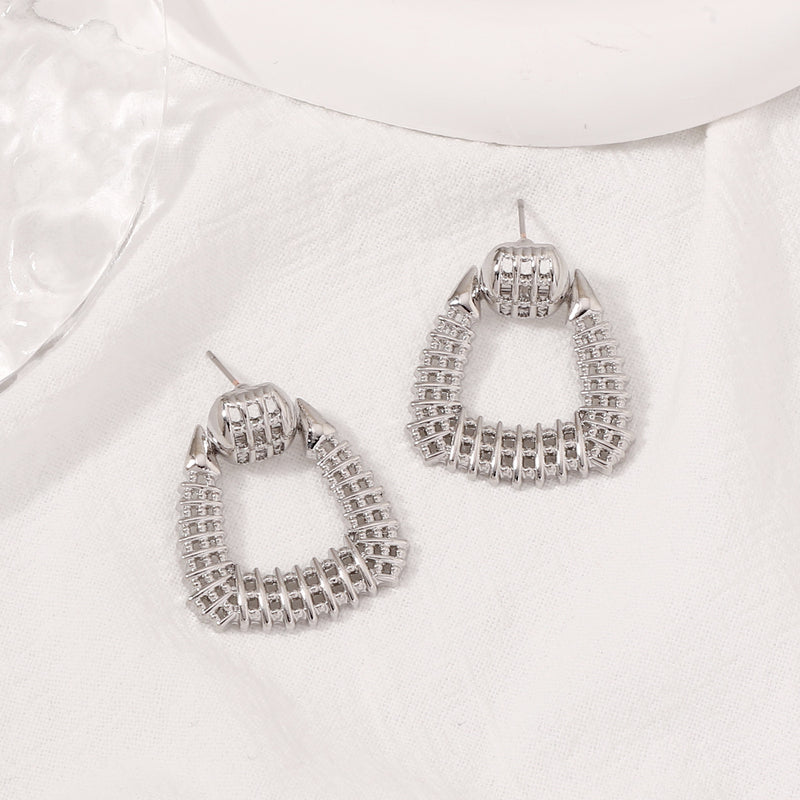 Orecchino classico dal fascino senza tempo