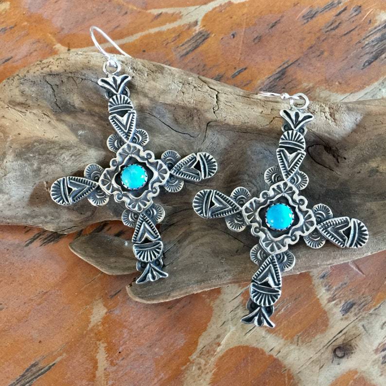 Orecchino affascinante per ogni occasione