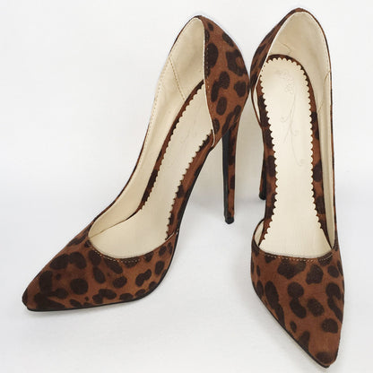 Scarpe Ortopediche Aggraziate dal Look Moderno