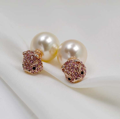 Oro Orecchino bellissimo con stile unico