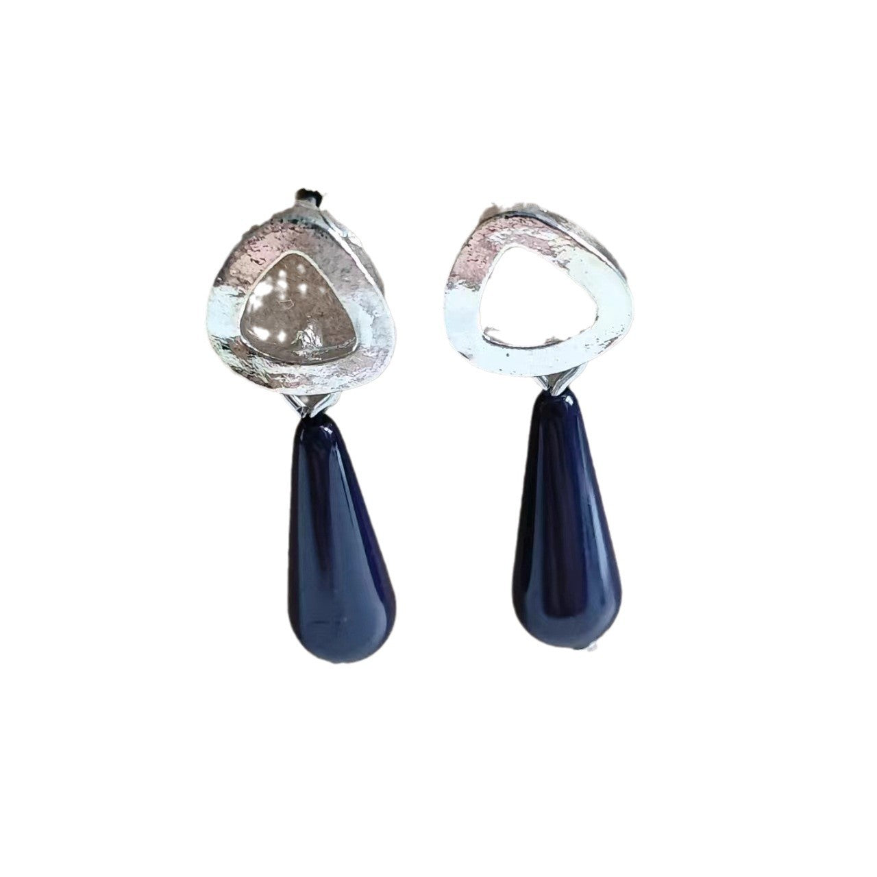 Orecchino classico dal fascino senza tempo