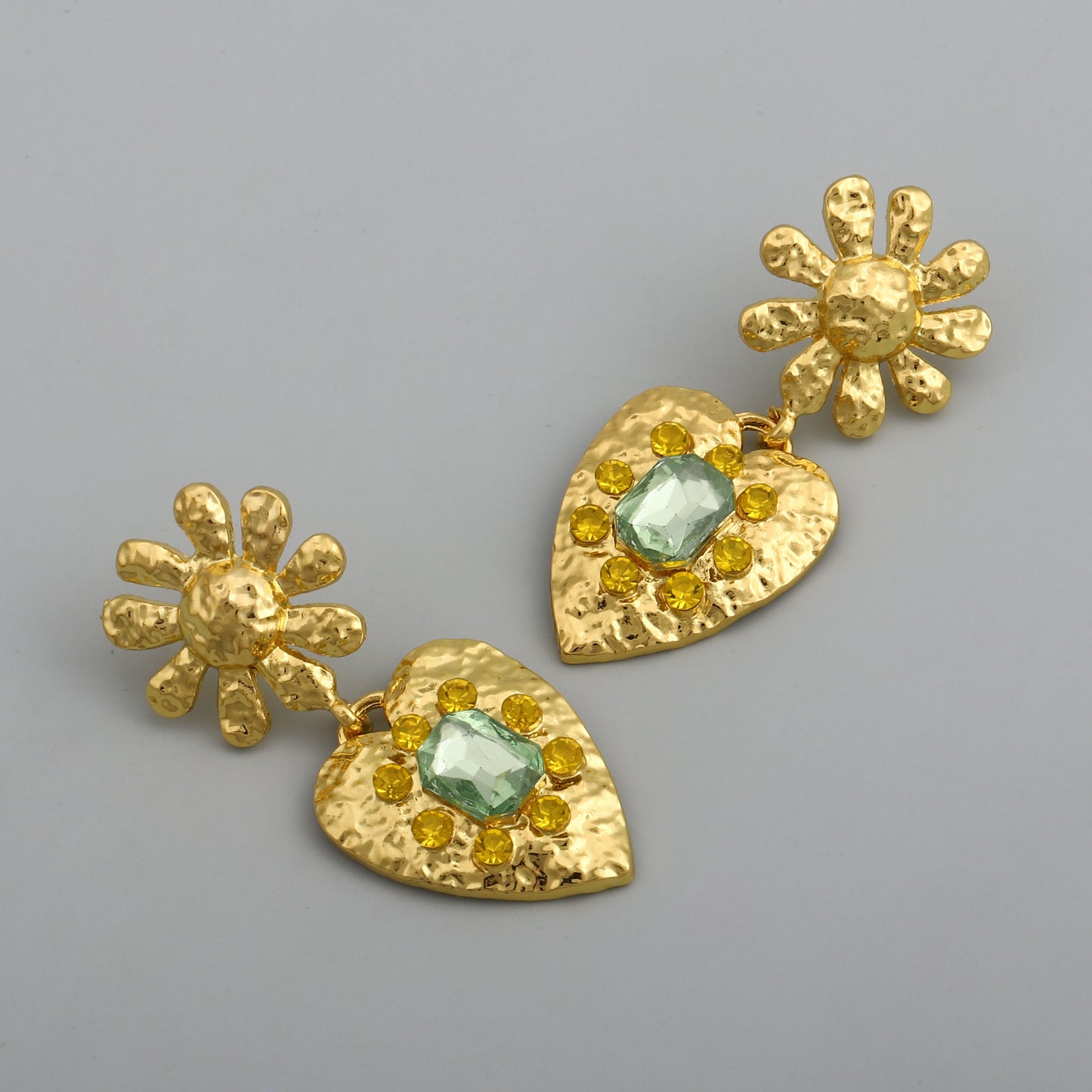 Orecchino affascinante per ogni occasione