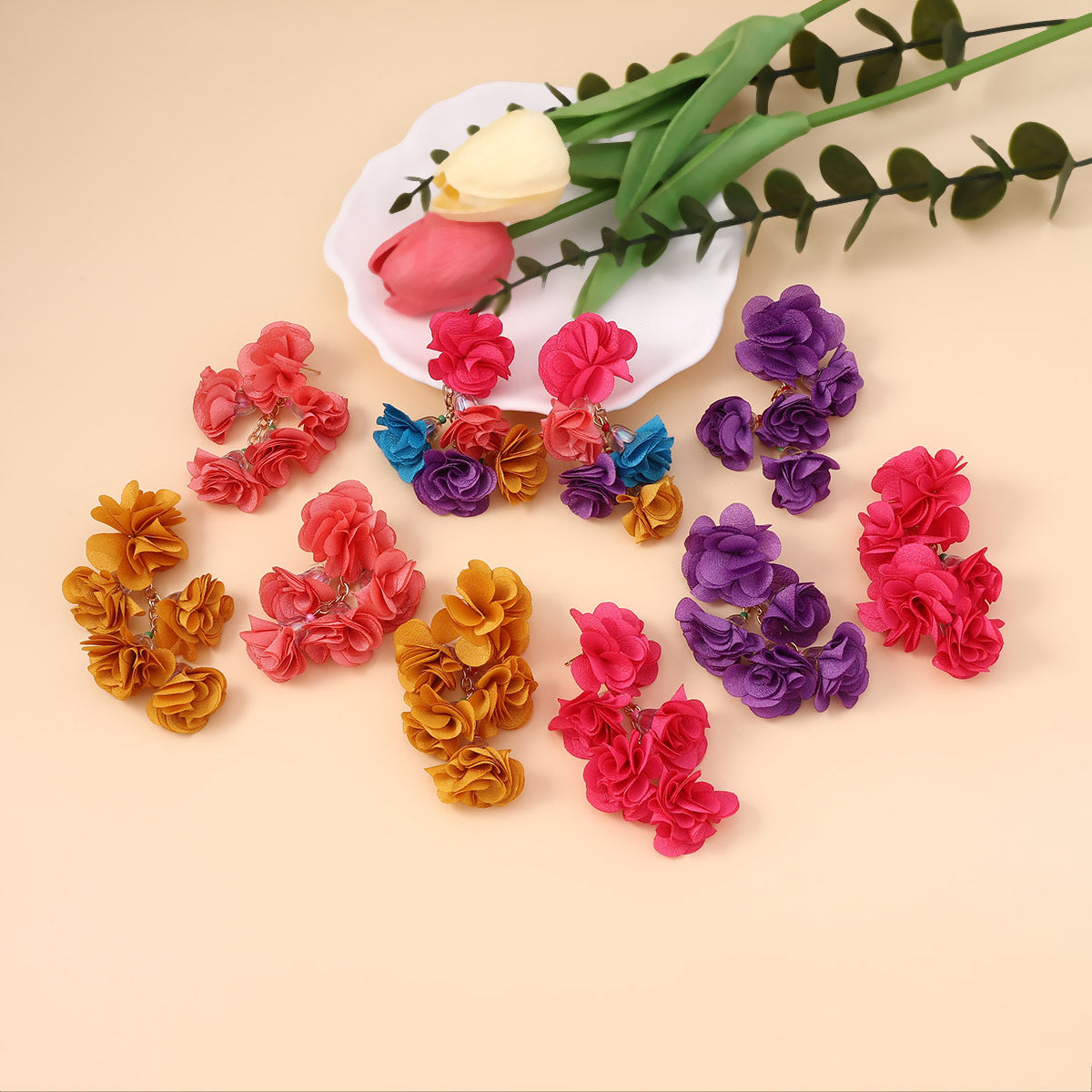 Orecchino artigianale delicato