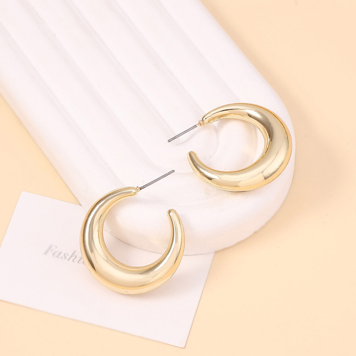 Orecchino bellissimo con stile unico