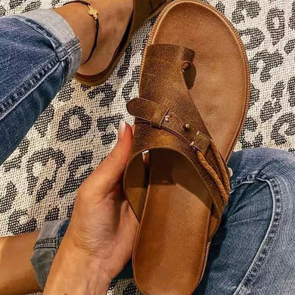 Sandali Ortopediche Aggraziate dal Look Moderno