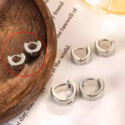 Orecchino artigianale delicato