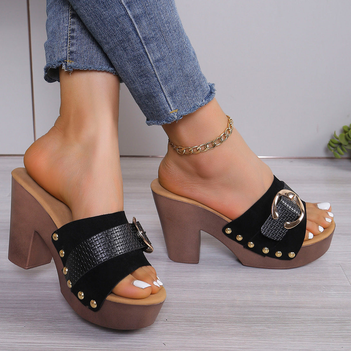 Sandali Ortopediche Chic dal Design Unico