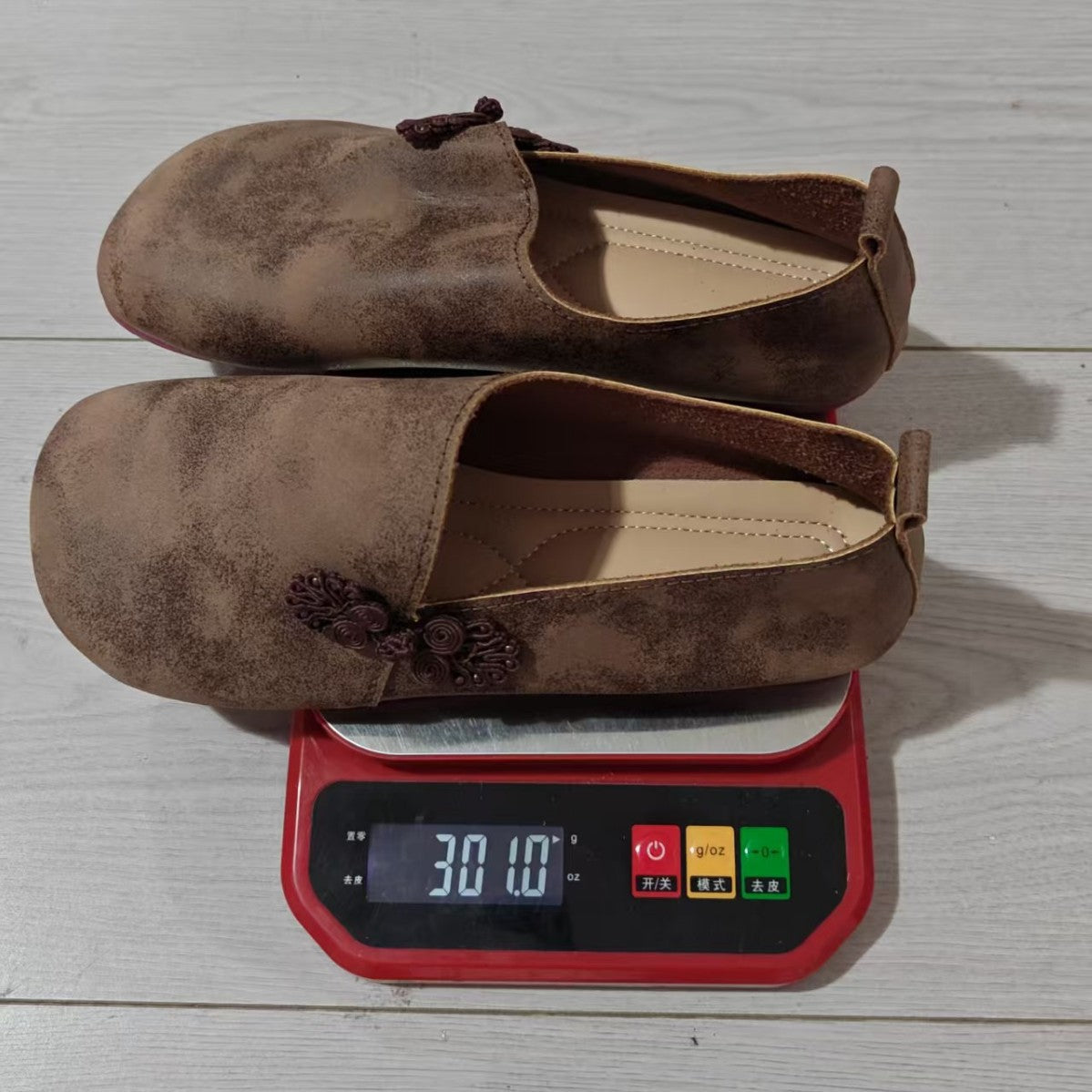 Scarpe Ortopediche Aggraziate dal Look Moderno