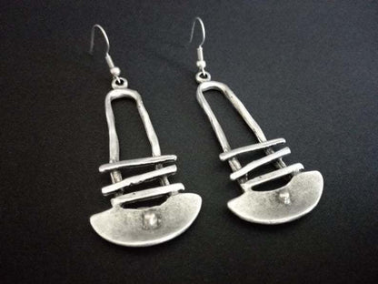 Orecchino artigianale delicato