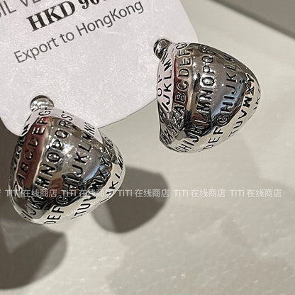 Orecchino artigianale delicato