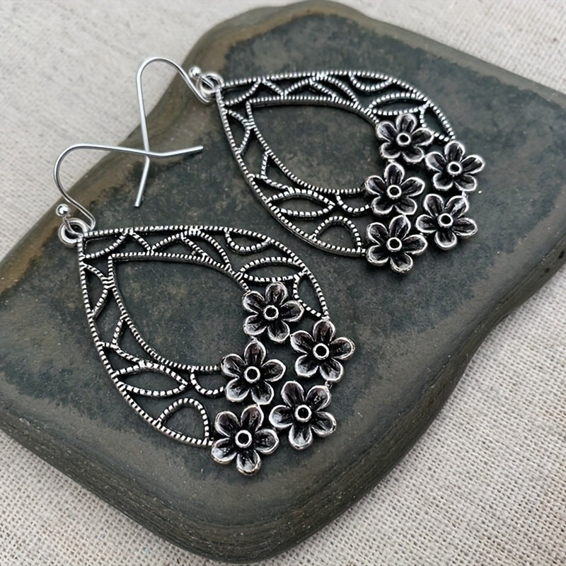 Orecchino artigianale delicato