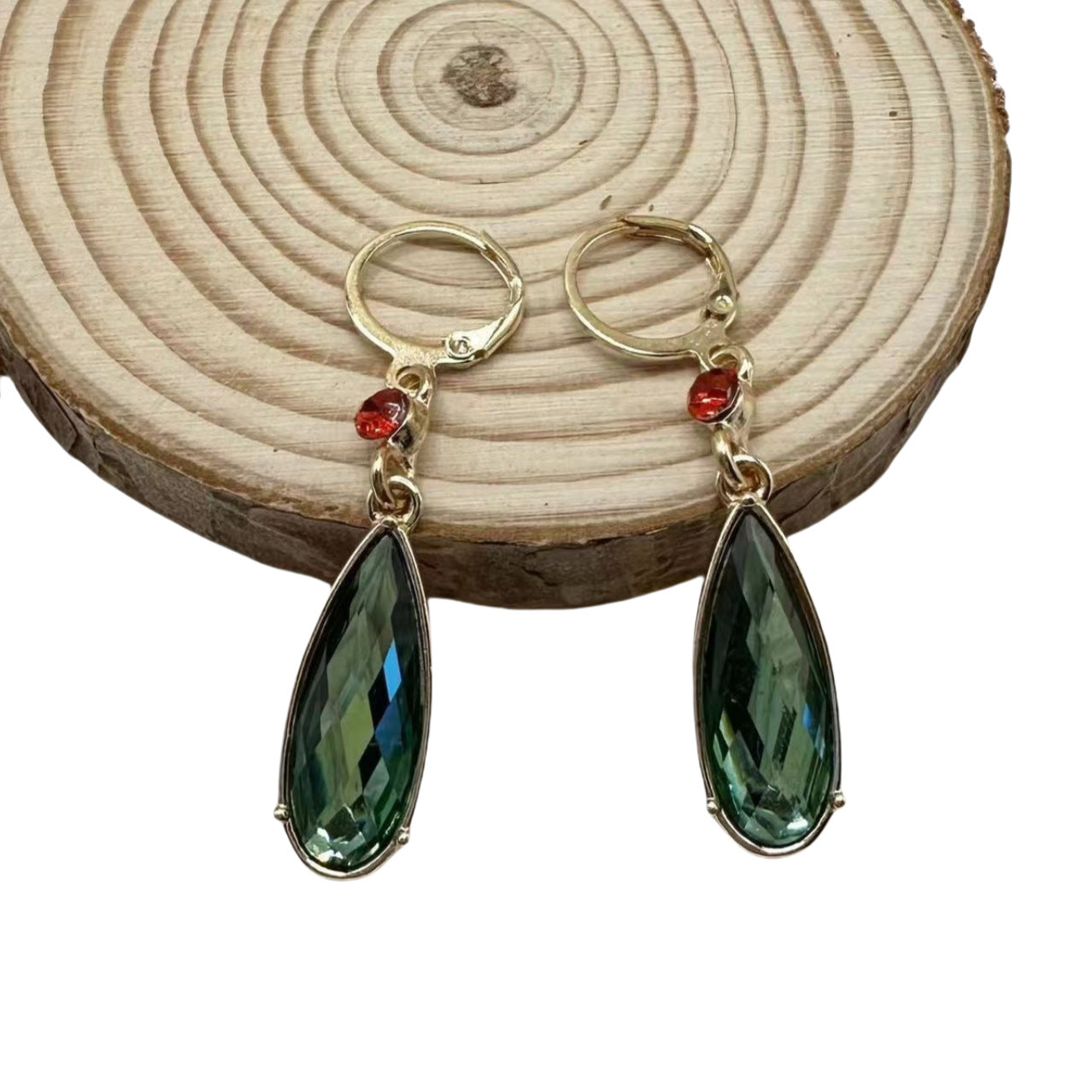 Orecchino classico dal fascino senza tempo