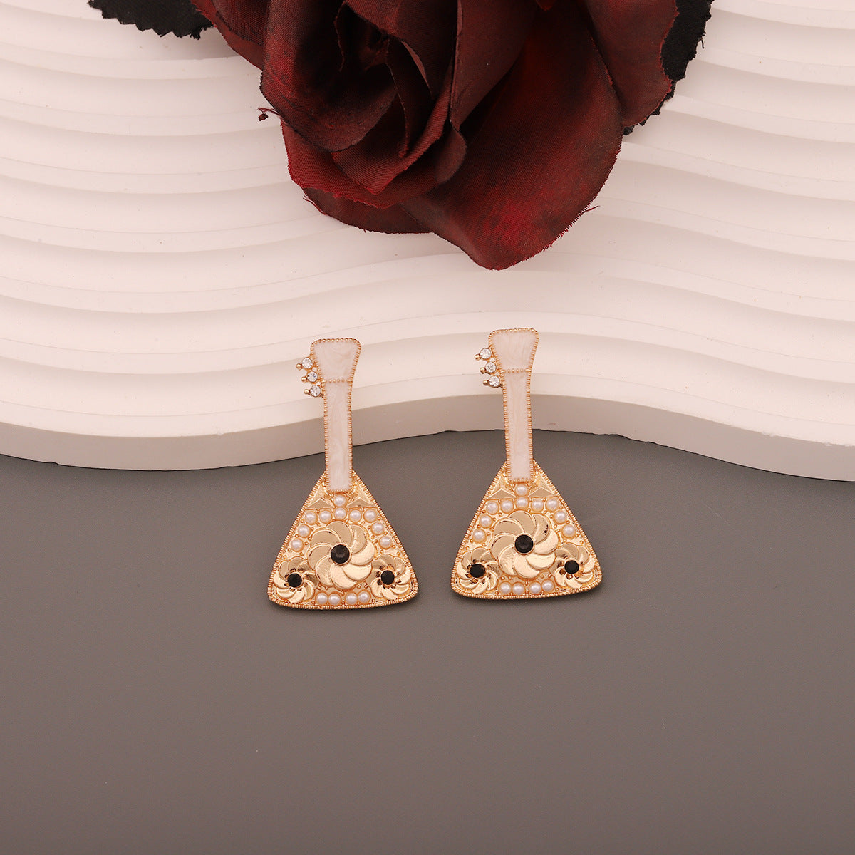 Orecchino vintage fatto a mano