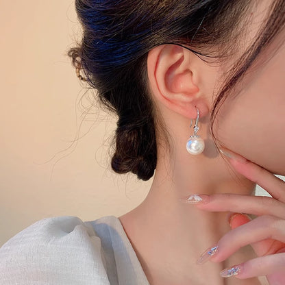 Perla Orecchino classico dal fascino senza tempo