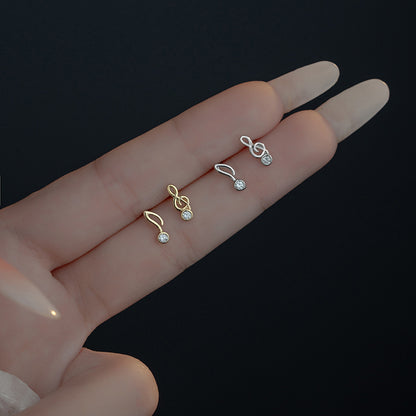 Orecchino artigianale delicato