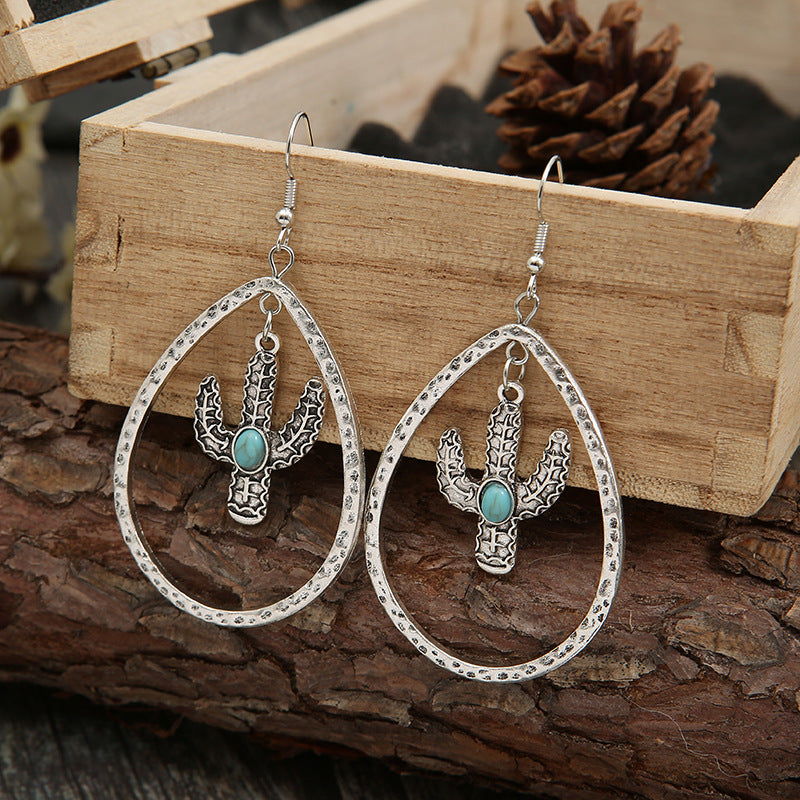 Orecchino artigianale delicato