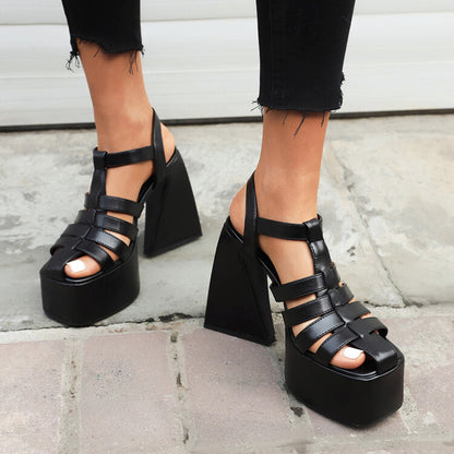Sandali Ortopediche Aggraziate dal Look Moderno