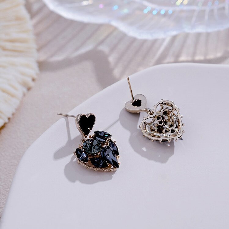 Orecchino vintage fatto a mano