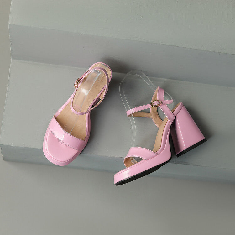 Sandali Ortopediche Aggraziate dal Look Moderno