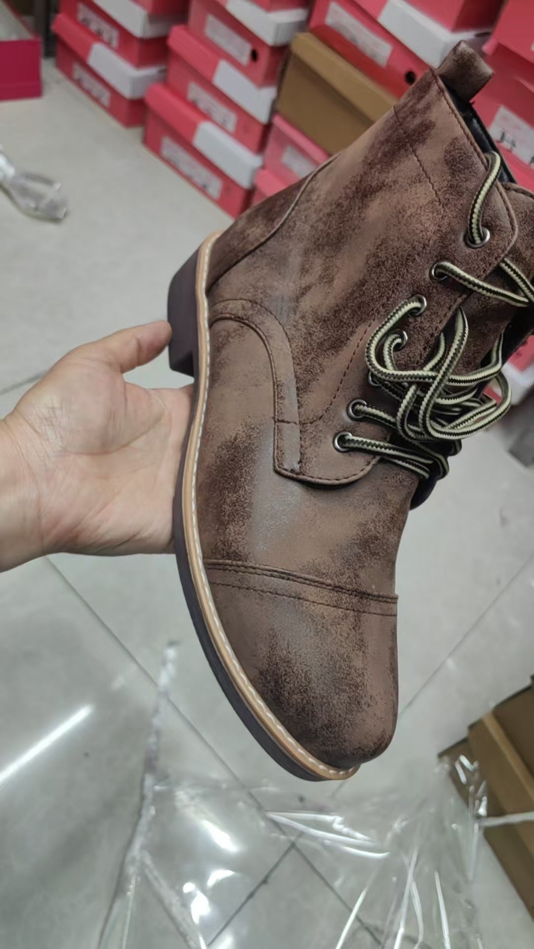 Scarpe Ortopediche Ispirate al Vintage