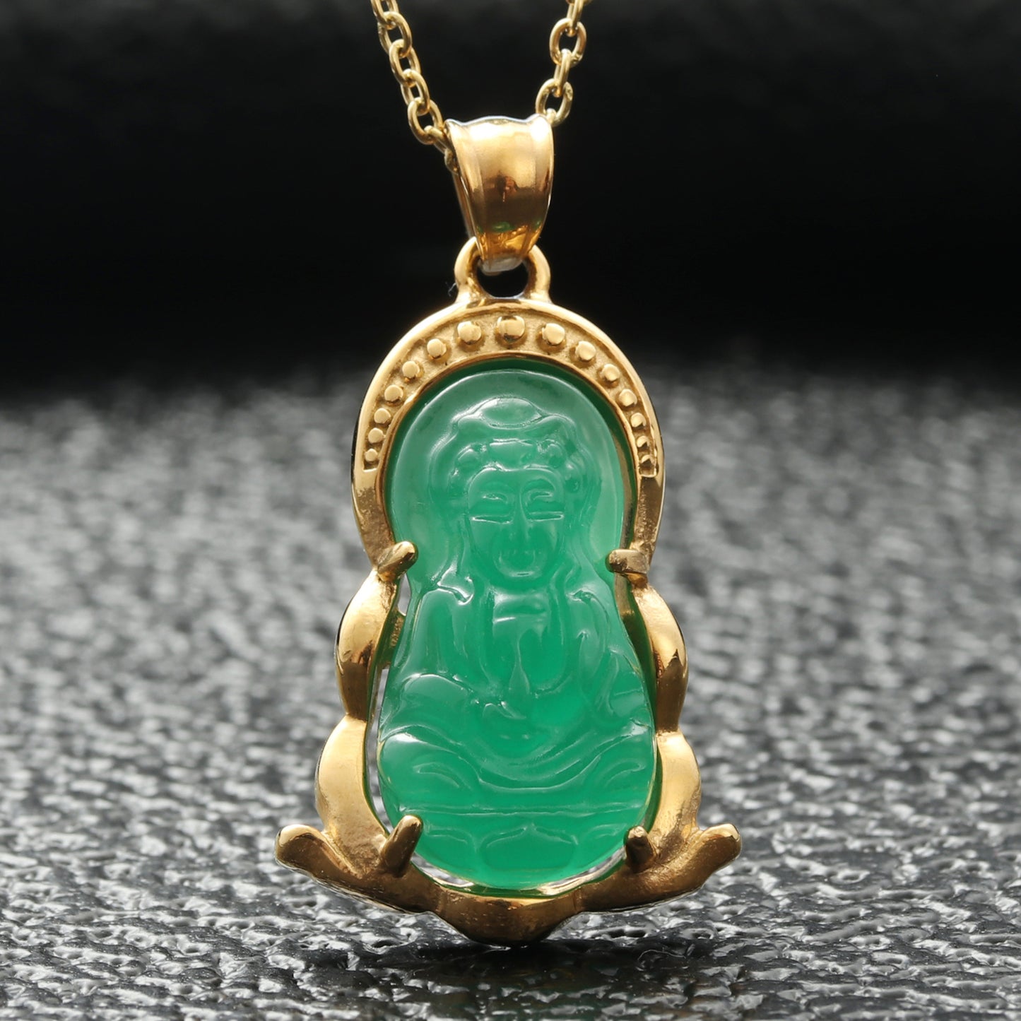 Ciondolo classico dal fascino senza tempo