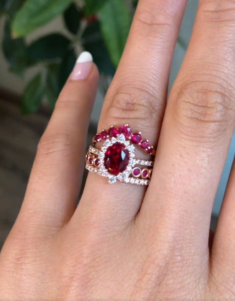 Oro Anello bellissimo con stile unico