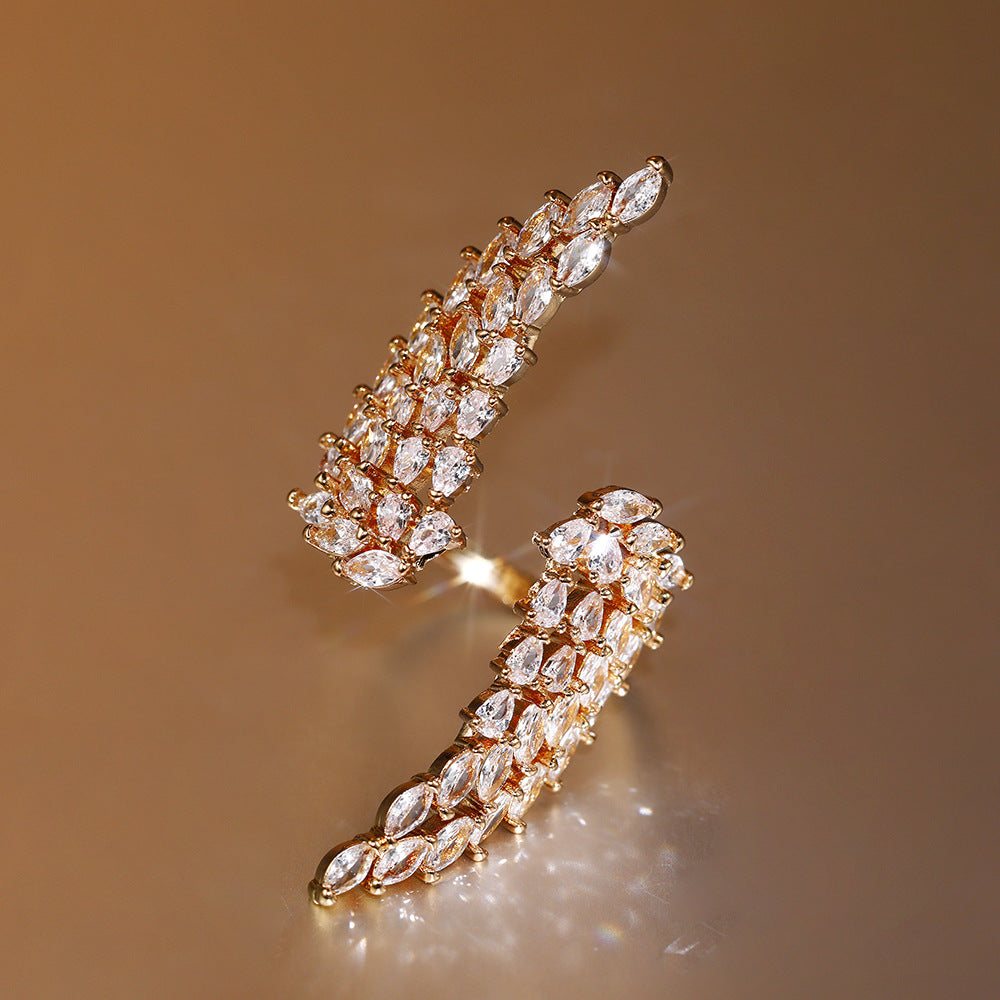 Anello affascinante per ogni occasione