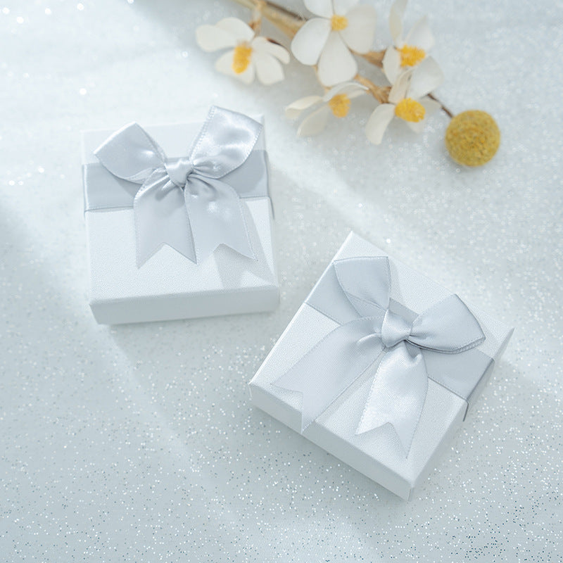 Gioiello artigianale delicato