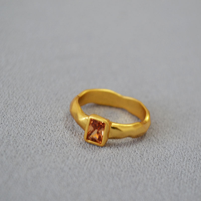 Anello artigianale delicato