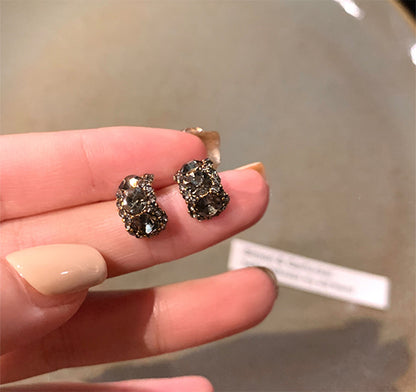 Perla Orecchino classico dal fascino senza tempo