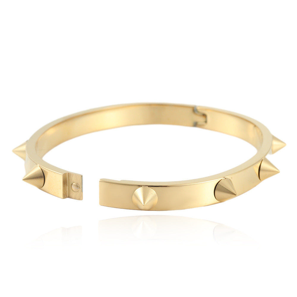 Bracciale bellissimo con stile unico