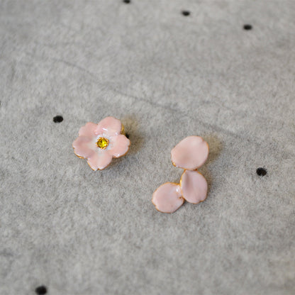 Argento Orecchino bellissimo con stile unico