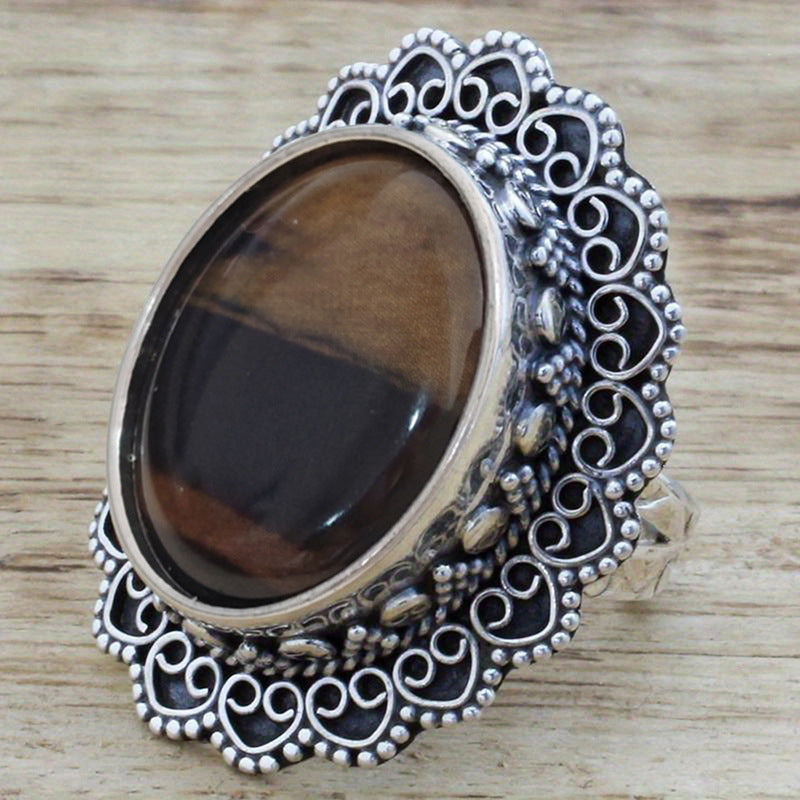 Anello bellissimo con stile unico