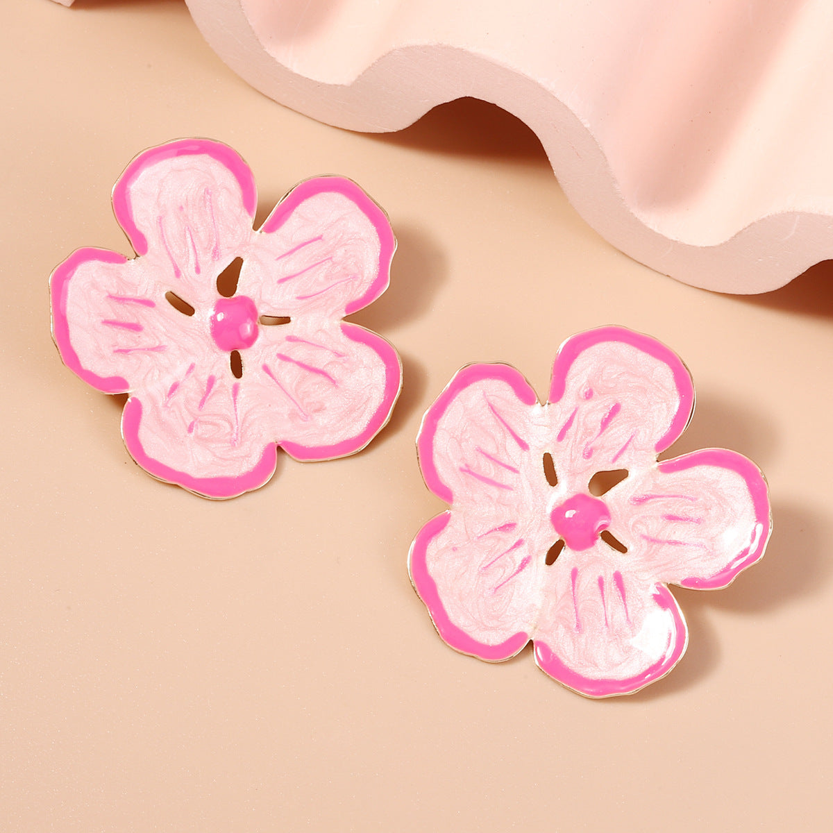 Orecchino bellissimo con stile unico