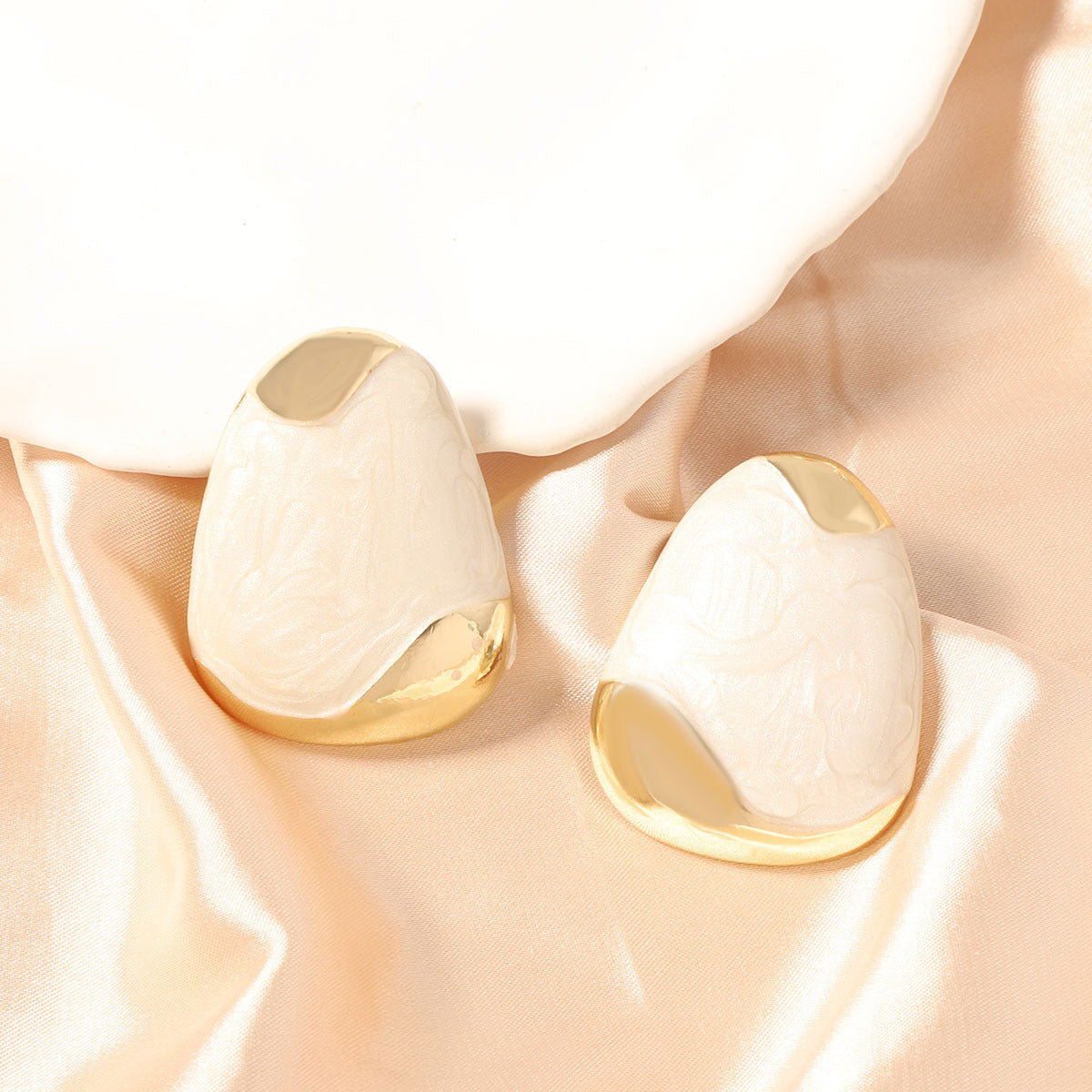 Orecchino romantico per momenti speciali