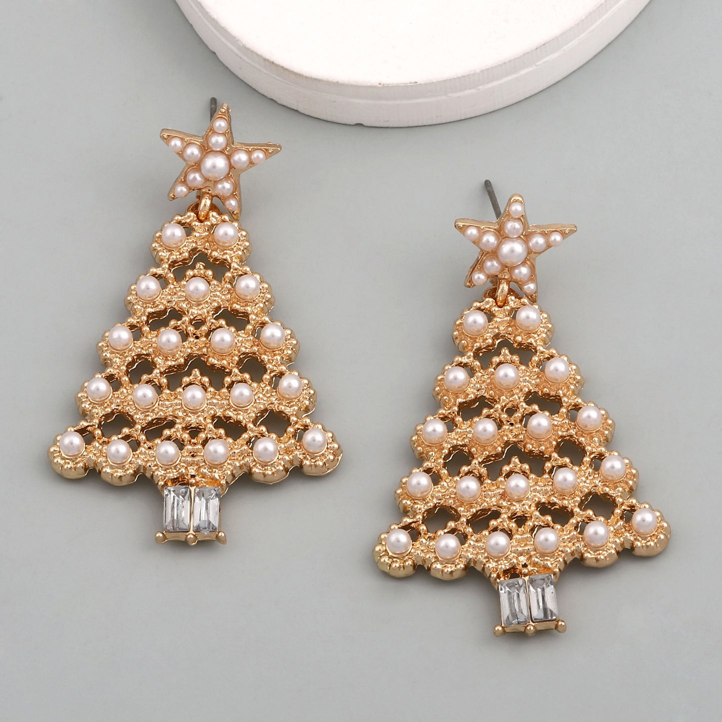 Orecchino classico dal fascino senza tempo