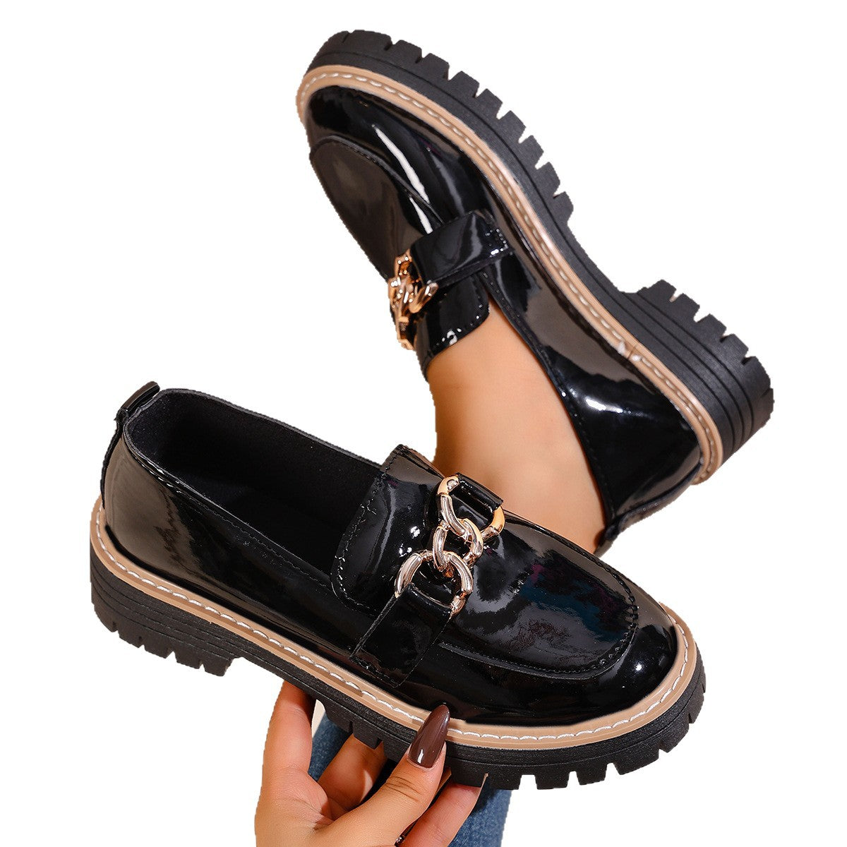 Scarpe Ortopediche Aggraziate dal Look Moderno