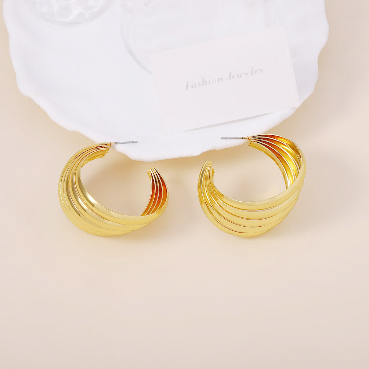 Orecchino affascinante per ogni occasione