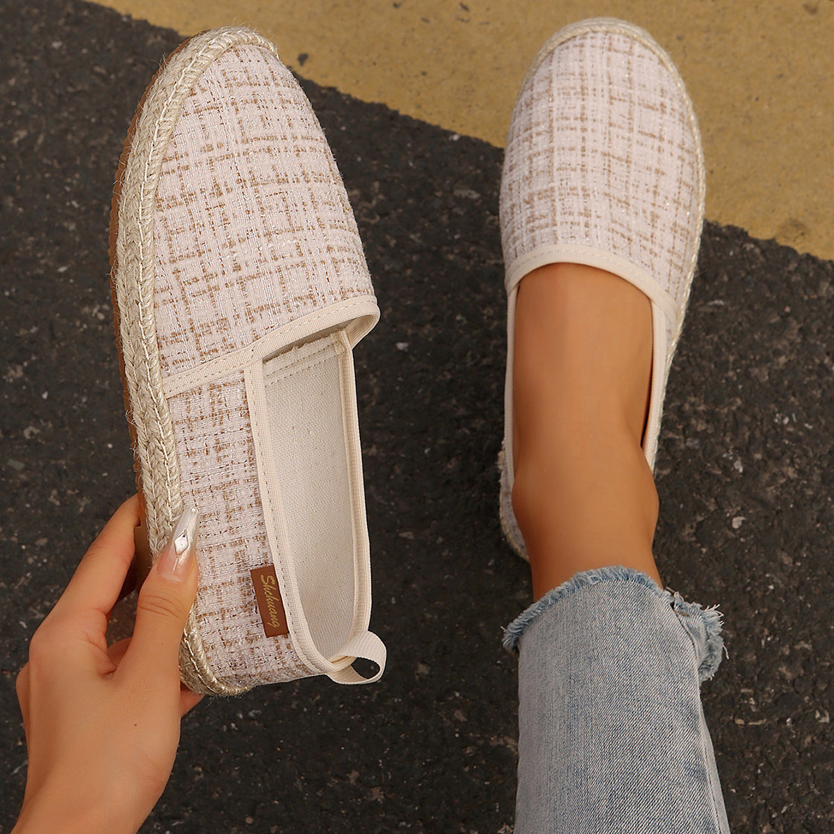 Scarpe Ortopediche Aggraziate dal Look Moderno