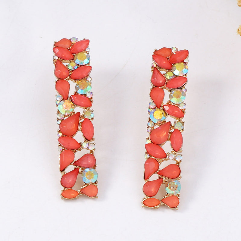 Orecchino artigianale delicato