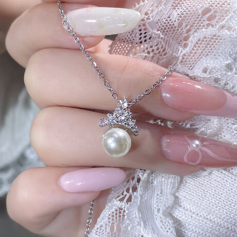 Gioiello artigianale delicato