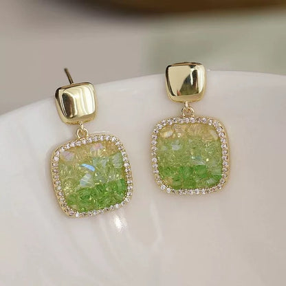 Orecchino elegante per ogni occasione