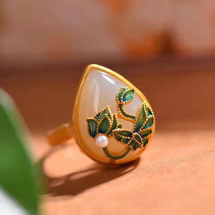 Anello bellissimo con stile unico